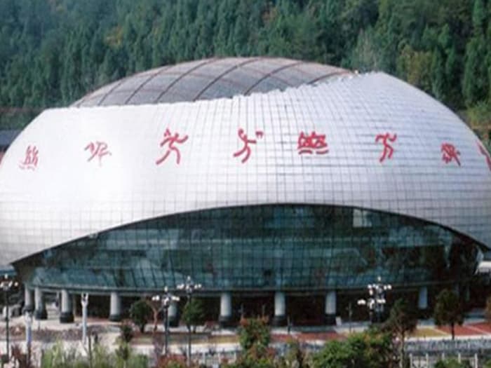 汾阳体育中心球形网架加工安装